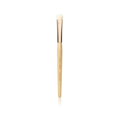 JANE IREDALE CHISEL SHADER – akių retušavimo šepetėlis